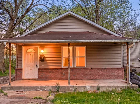 1910 Johnson St, South Bend, IN 46628