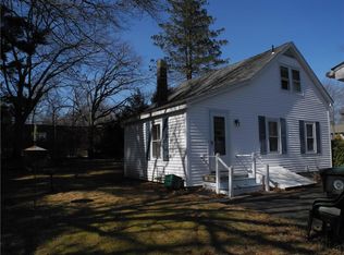 10 Vale St, Coventry, RI 02816