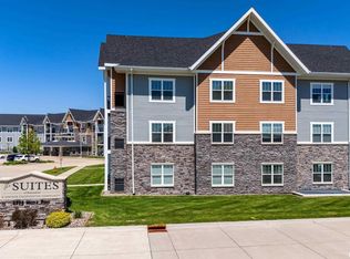 2592-202 Middle Rd, Bettendorf, IA 52722