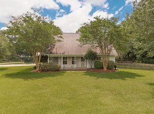 7200 Pirie Dr, Denham Springs, LA 70726