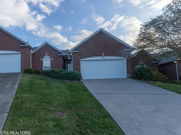 6800 Pemmbrooke Shire Ln, Knoxville, TN 37909