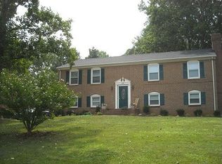 300 Lake Forest Dr, Lynchburg, VA 24502