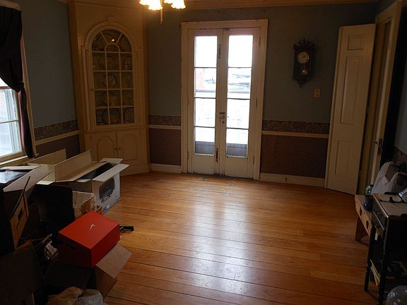 5th image of 1320 4th Ave