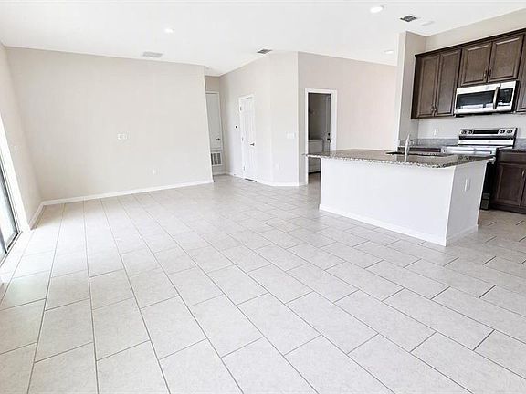5th image of 29994 Anahid Dr