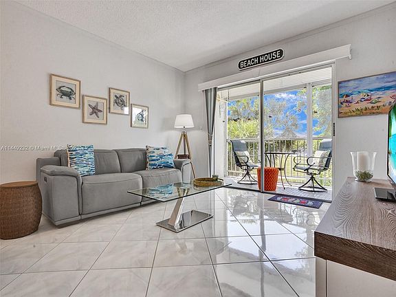 5th image of 1201 Hillcrest Ct APT 208