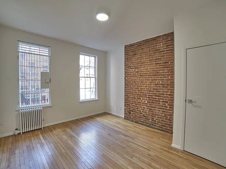 310 E 92nd St #2E — Photo 4