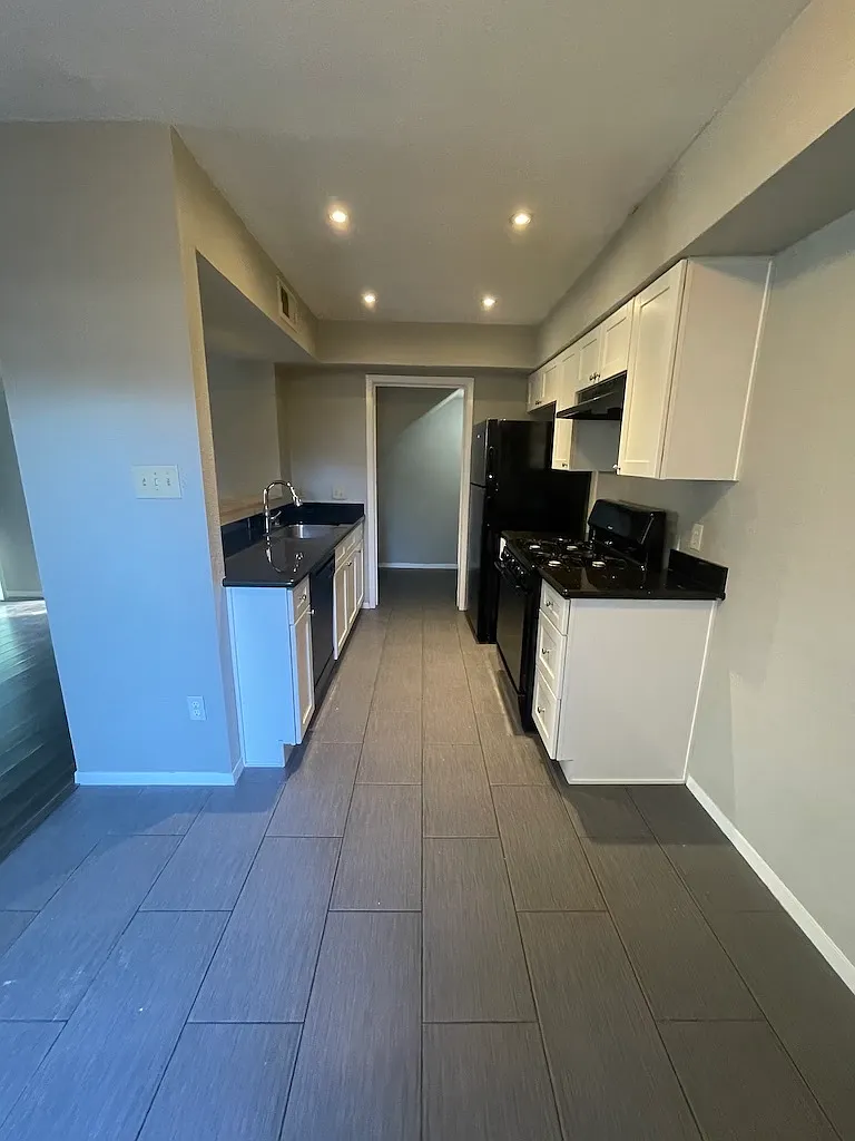 6003 Cougar Dr — Photo 3