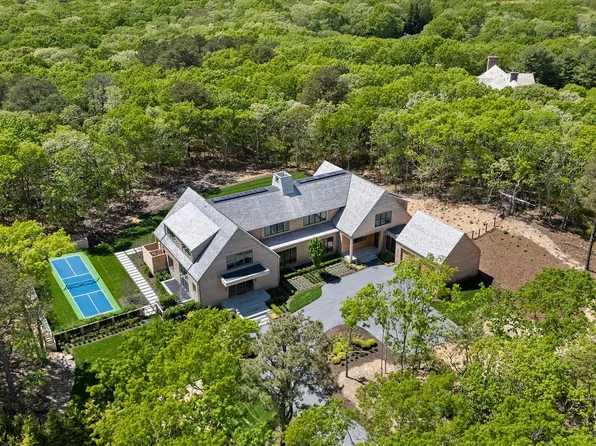 662 Millstone Rd, Water Mill, NY 11976