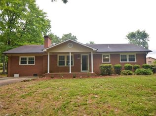 416 Oak St, Madison, NC 27025
