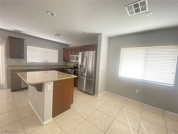 3rd image of 7334 Prussian Green St