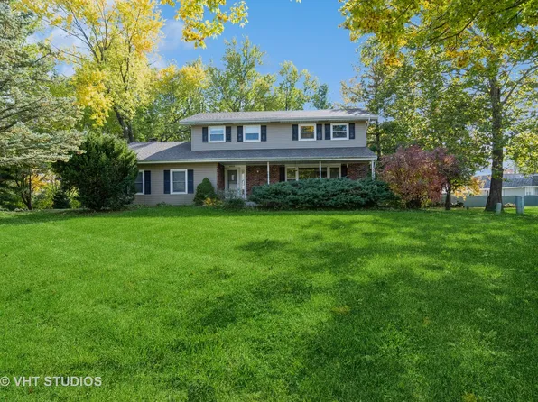 29W131 Janet Ct, Naperville, IL 60564
