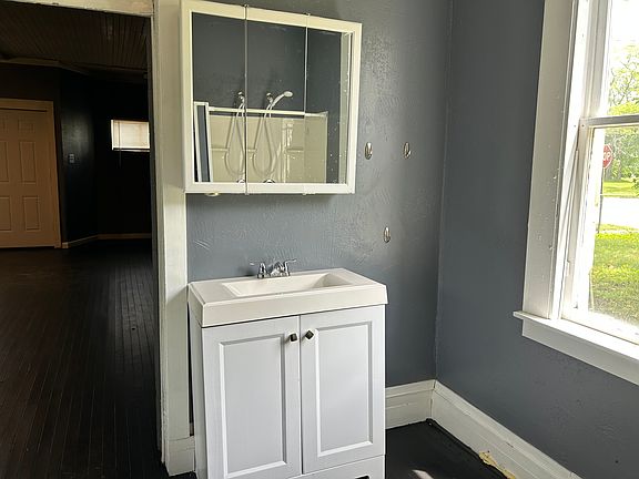 5th image of 1130 E 68th St #4