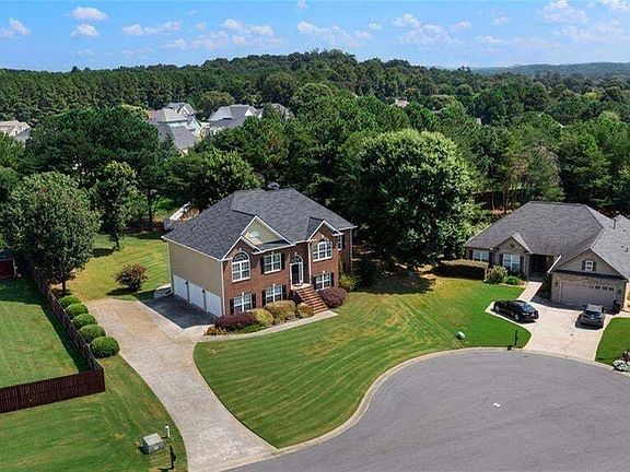 5th image of 21 Prestwick Loop NW