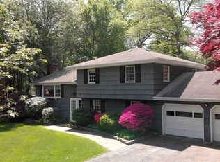 5 Canterbury Rd, Norwalk, CT 06851