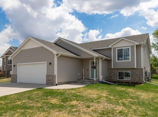 802 10th St NE, Kasson, MN 55944