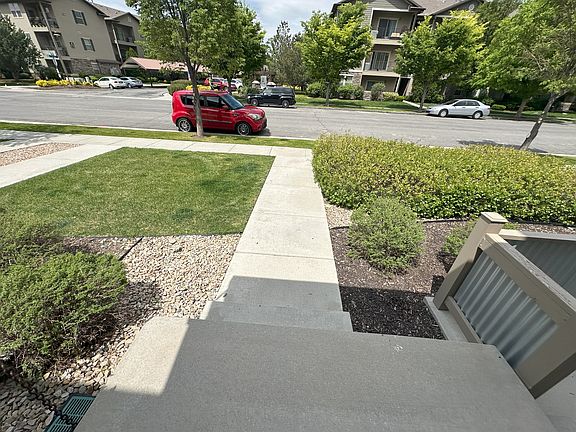 Entrance and parking is allowed in front