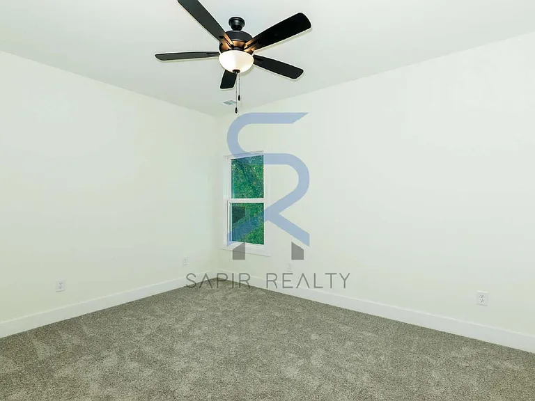 3374 Lee Dr — Photo 10
