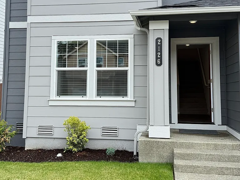 2126 Trailside Dr NE — Photo 1