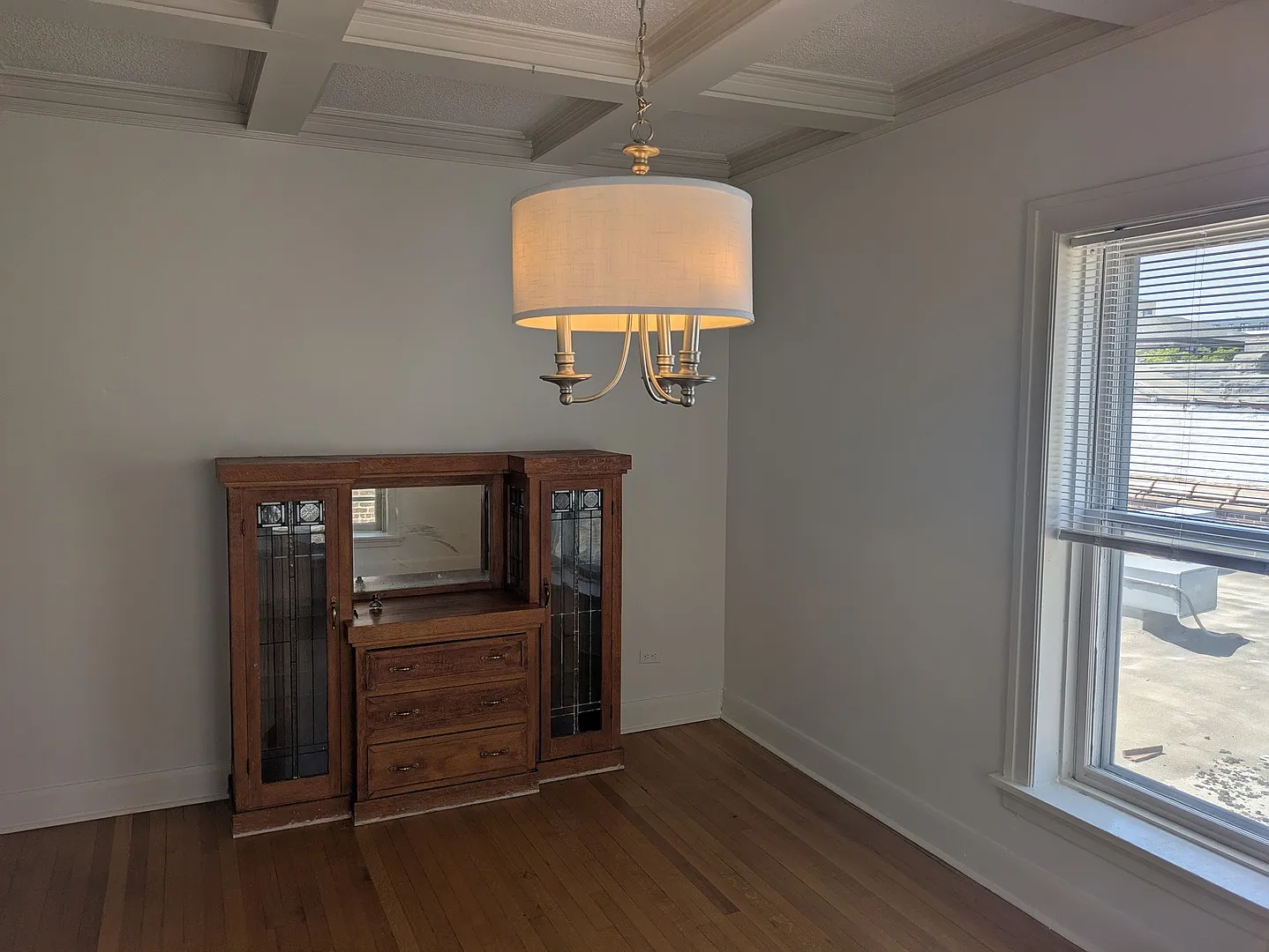 3 bed, 1600 sqft, $2,350 — Photo 4