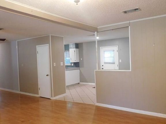 4th image of 508 Goldenrod Dr