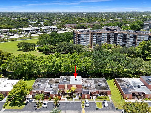 4th image of 1517 Fairway Road