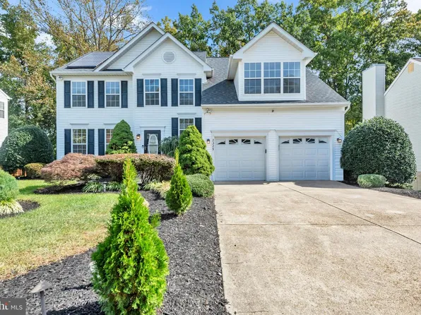 2325 Ashford Ln, Waldorf, MD 20603