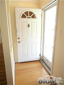 4th image of 14840 Meyer Ave