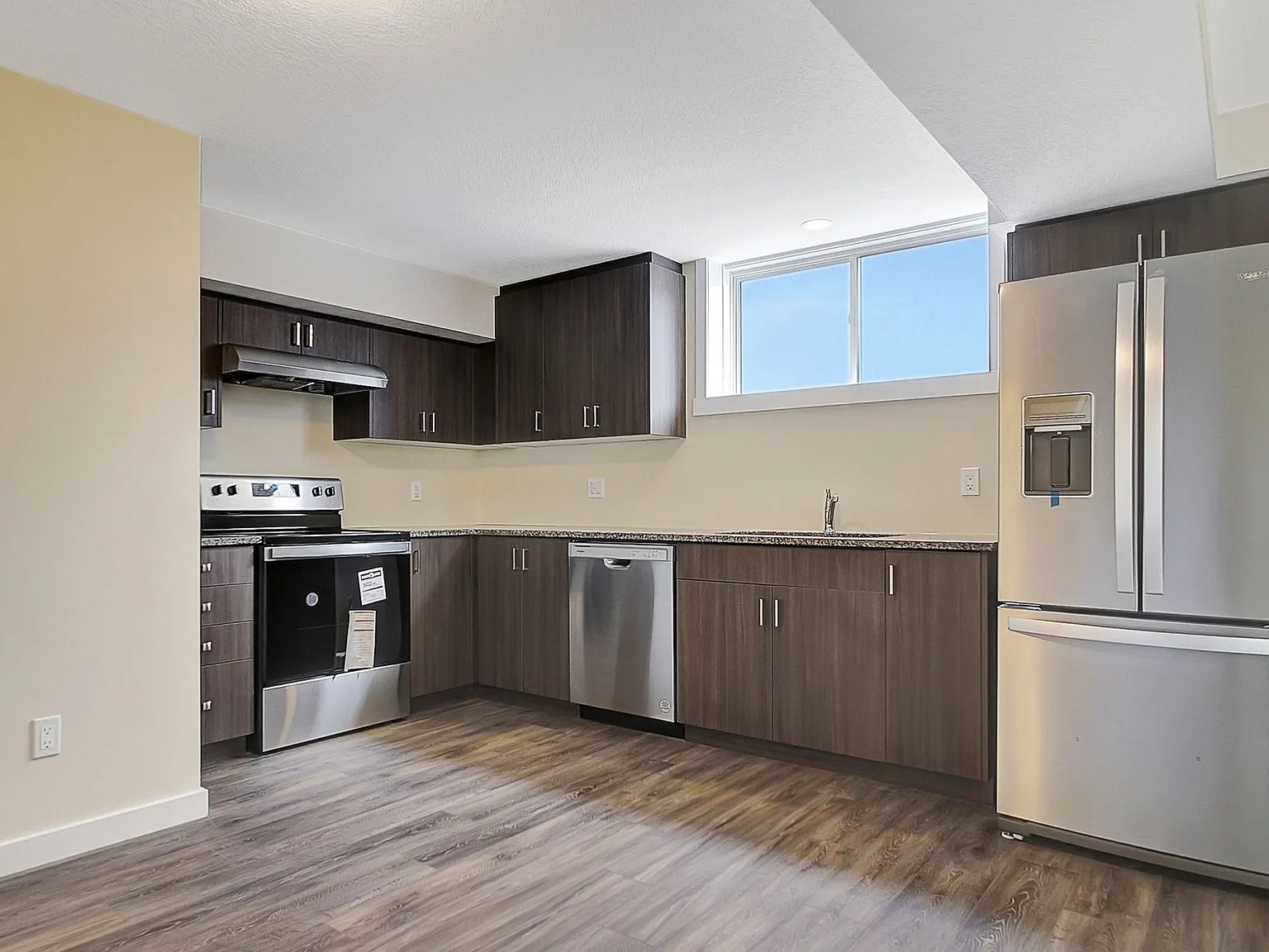 172 Newman Drive Cambridge — Photo 2