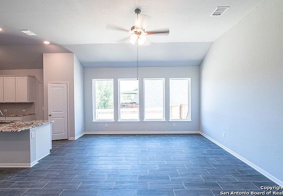 5th image of 1502 Stony Island Dr