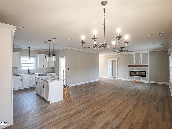 4th image of 5715 Mountain Vista Ln