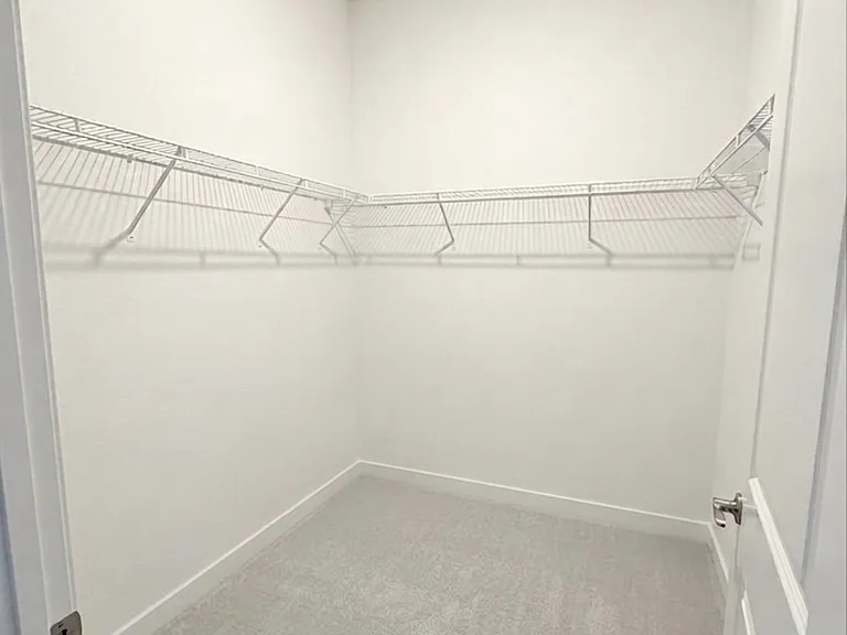 His-and-hers walk-in closet