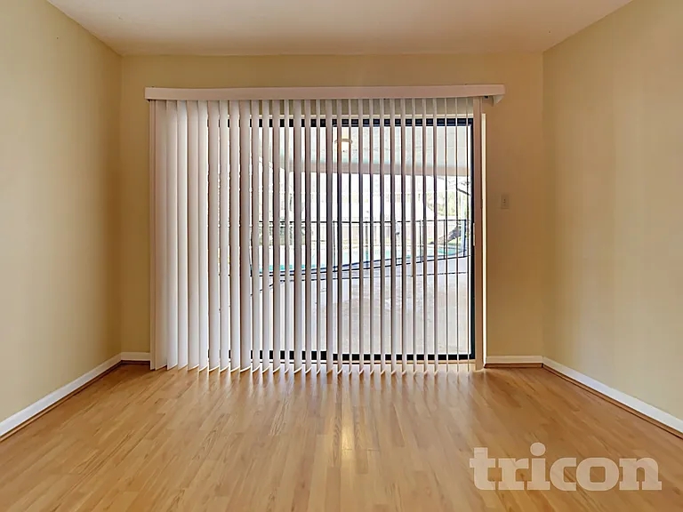 610 Oakmoss Dr — Photo 7
