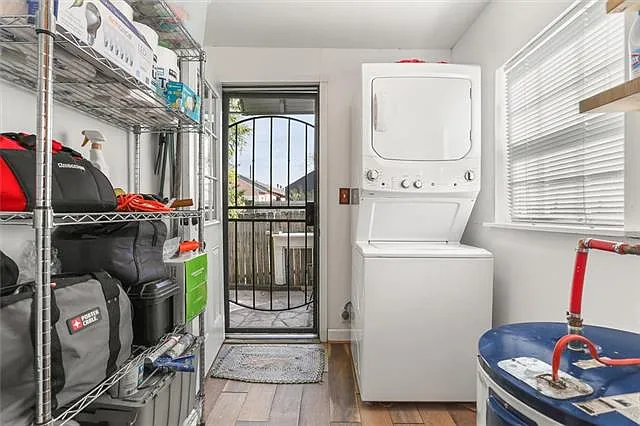 2025 Harmony St — Photo 9