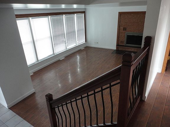 4th image of 1445 S Highland Ave