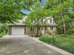 931 Montgomery Dr, Hamilton, ON L9G3H6