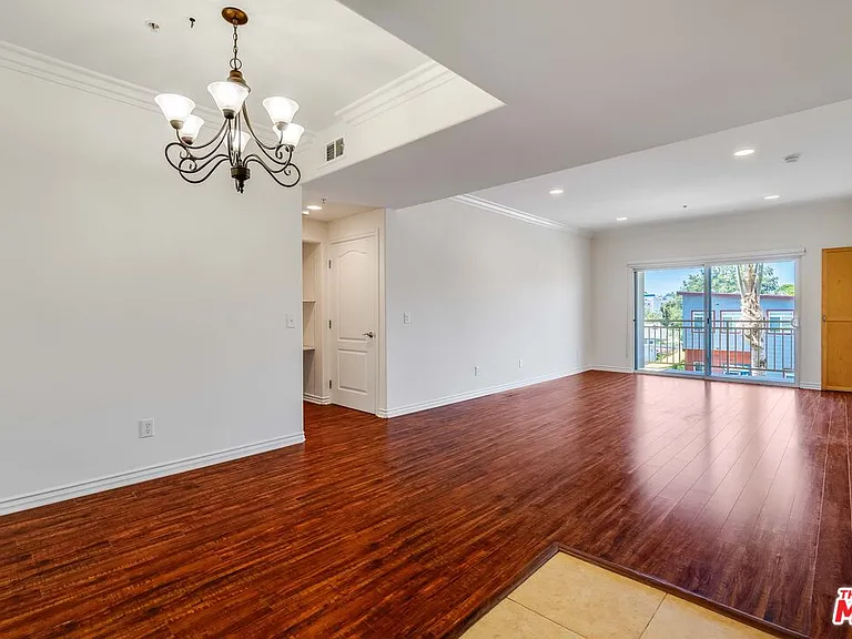 3328 Oakhurst Ave #207 — Photo 2