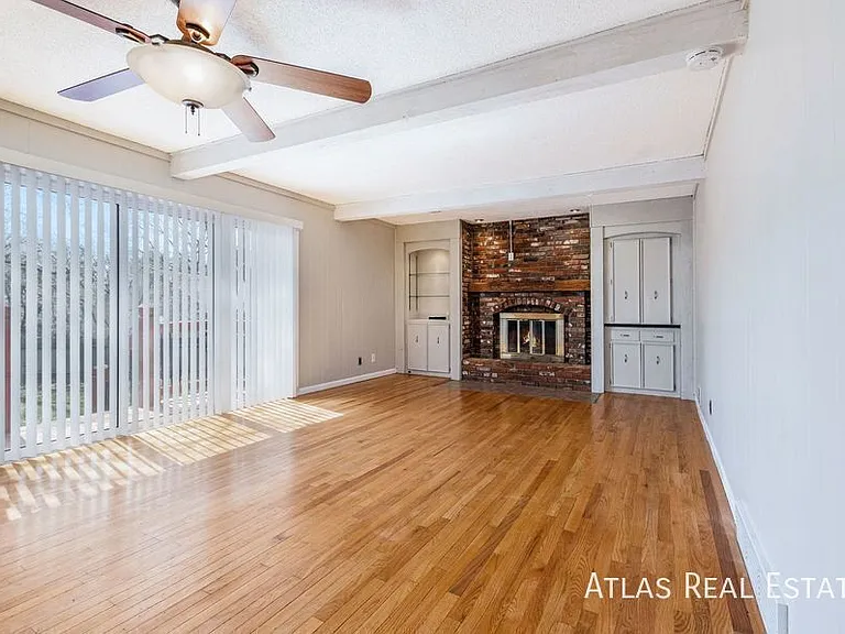 1009 NE 99th St — Photo 7