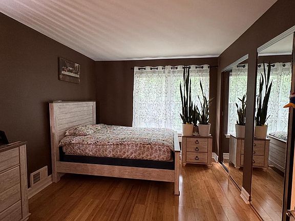 3rd image of 26 Aspen Ct