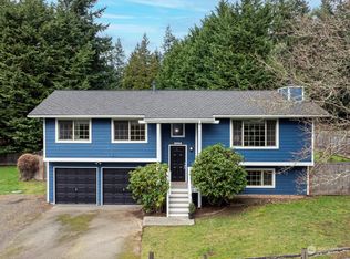 1600 NW Sherwood St, Bremerton, WA 98311