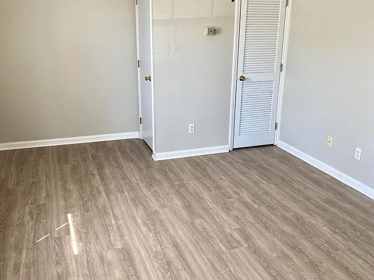 1287 Park West Dr #2 — Photo 7