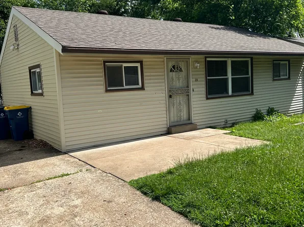 23 Connolly Dr, Saint Louis, MO 63135