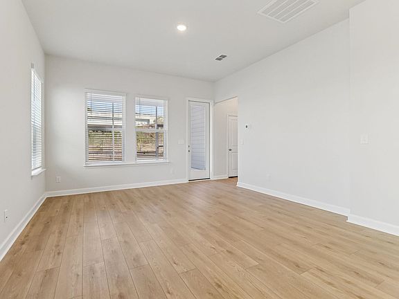 4th image of 561 Waters Edge Dr. #Aspen C