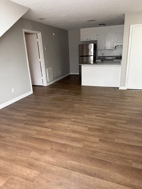 452 8th Ave SE
