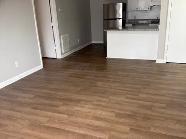 Wiles Development, LLC - 452 8th Avenue Southeast - 456, 452 8th Ave SE, Hickory, NC 28602