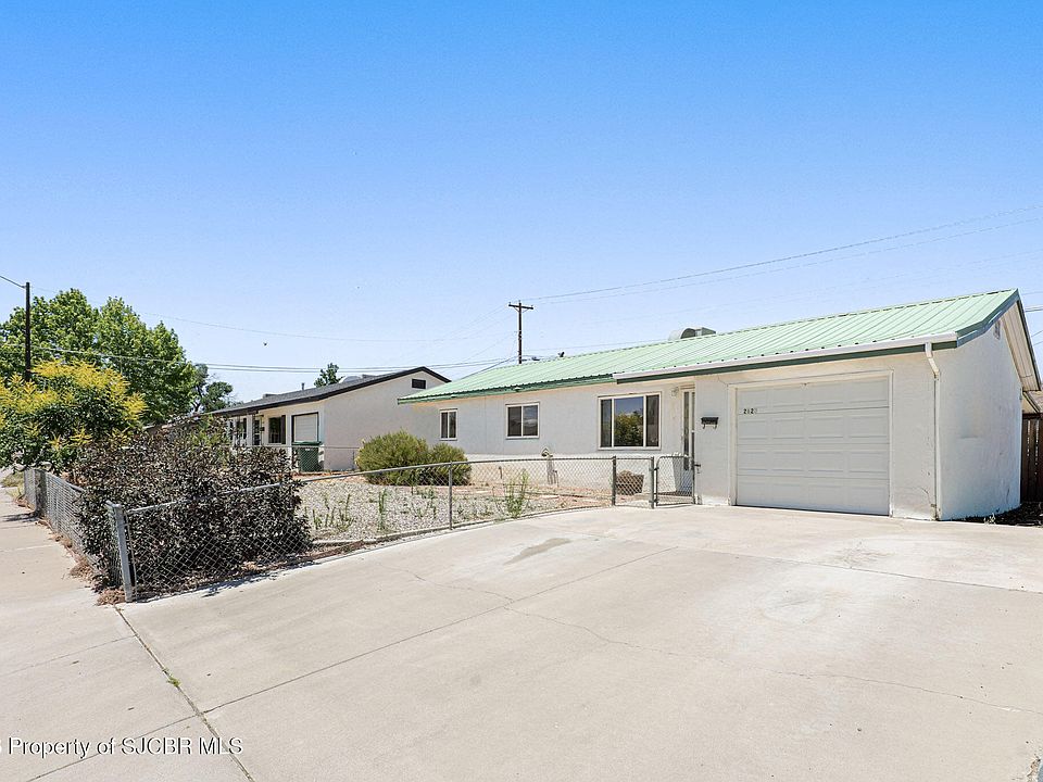 1st image of 2620 Mossman Dr