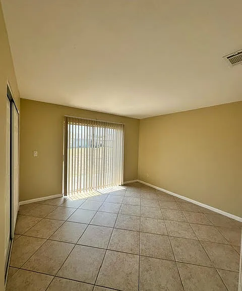 3620 SW 7th Pl — Photo 10