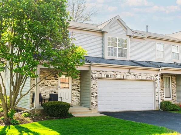 931 Old Oak Cir, Algonquin, IL 60102