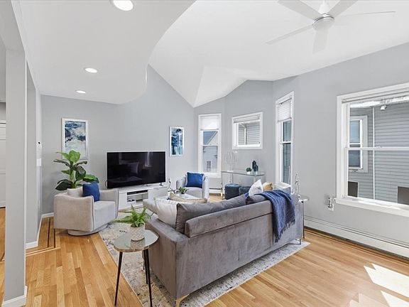 2nd image of 14 Haverford St #3