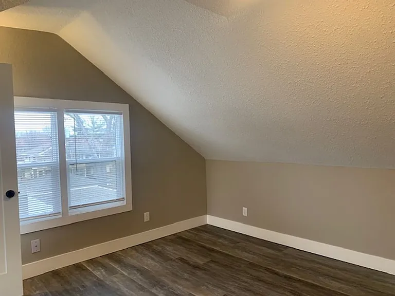 1769 Grand Ave — Photo 21