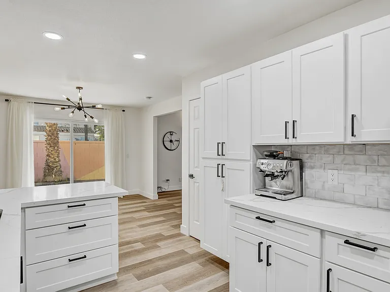 7987 Dorinda Ave — Photo 23